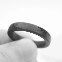 Anillo Carbono Negro con 4 Eguzkilores