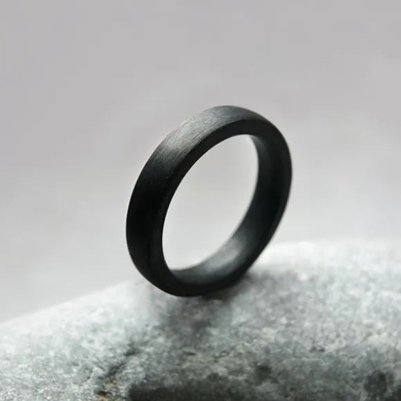 Anillo Carbono Negro Lisa Eguzkilore