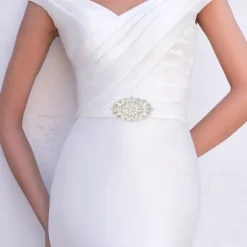 Broche Oval Plata y Cristales Blancos