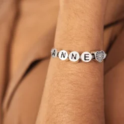 Charm Letra Inicial de Plata