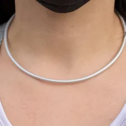 Cordón de Cuero Gris Metalizado