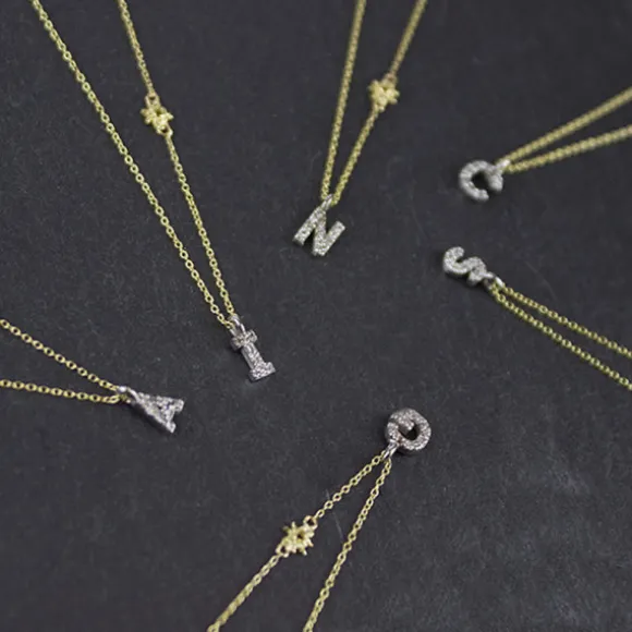 Gargantilla Inicial Oro Bicolor y Brillantes