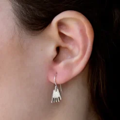 Pendientes Largos Mano Irulegi Plata