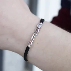 Pulsera Ama Plata Macramé Negro