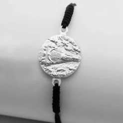 Pulsera Redonda Virgen de Begoña de Plata con Hilo Negro Personalizable